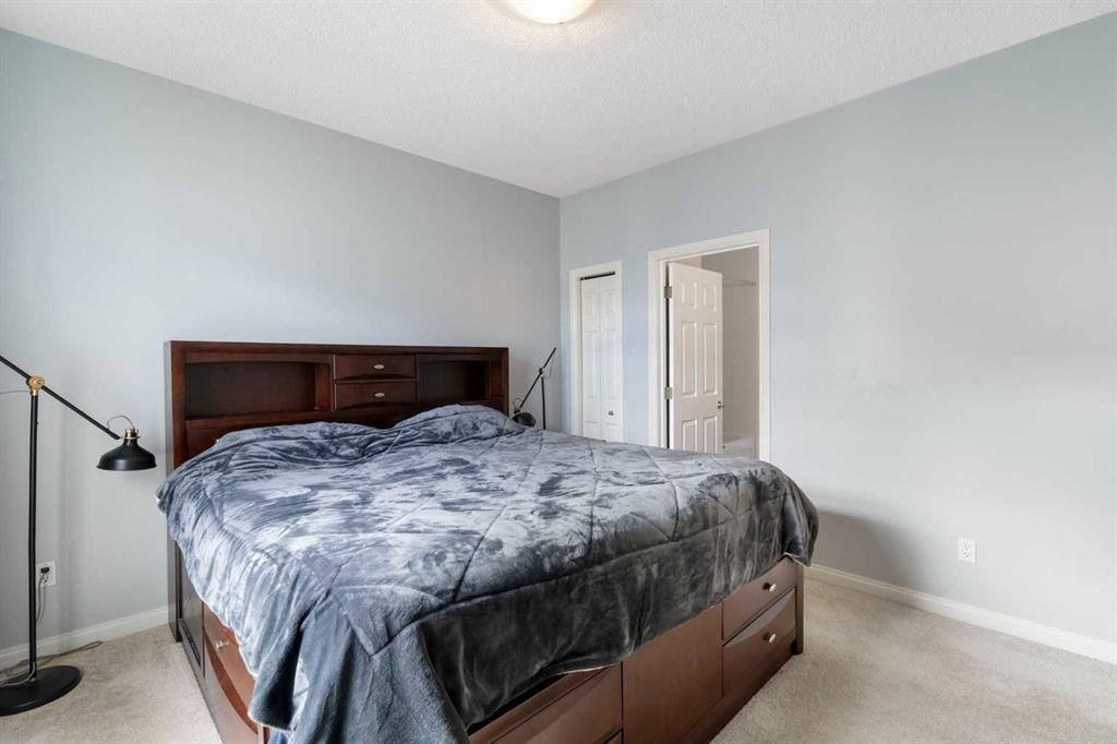 210-5703 5 Street Sw, Calgary, AB - Indoor Photo Showing Bedroom