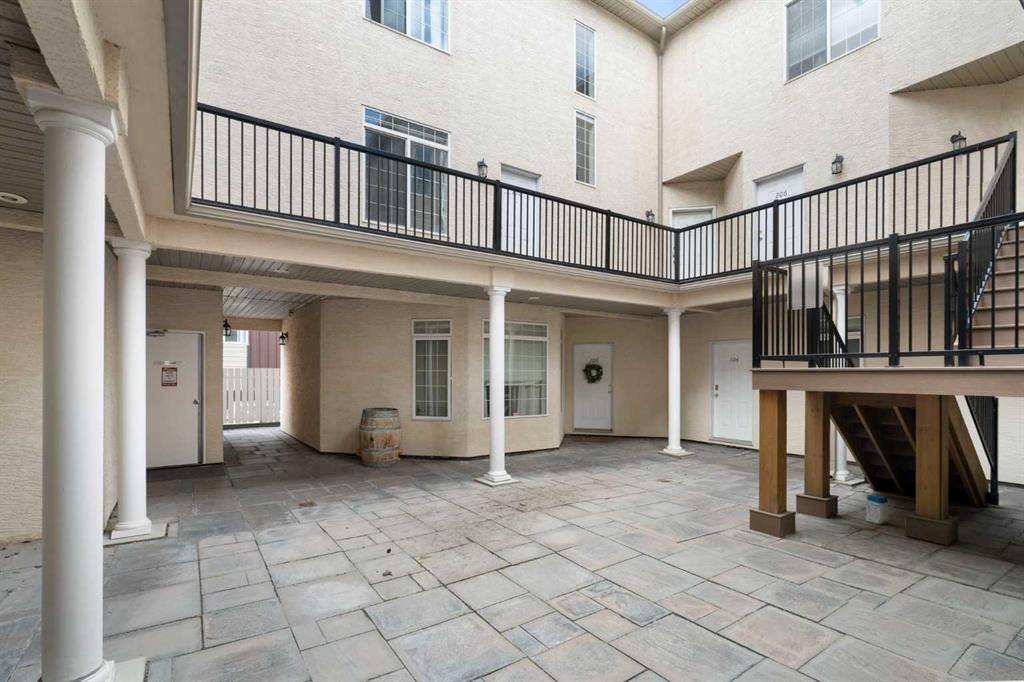 210-5703 5 Street Sw, Calgary, AB - Outdoor With Balcony With Exterior