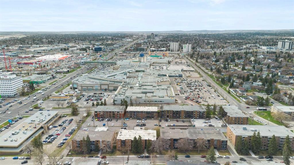 210-5703 5 Street Sw, Calgary, AB - Outdoor With View