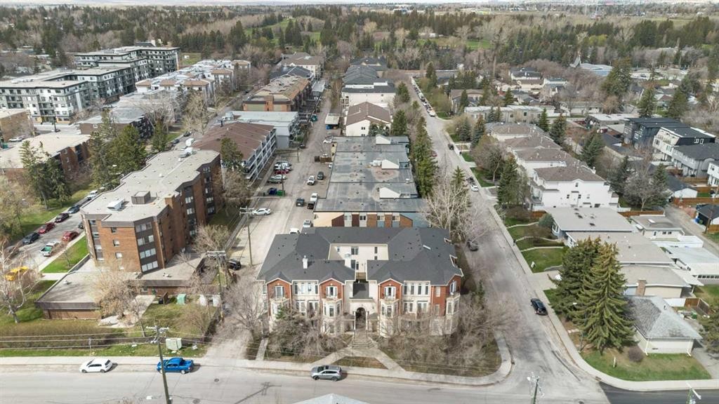 210-5703 5 Street Sw, Calgary, AB - Outdoor With View