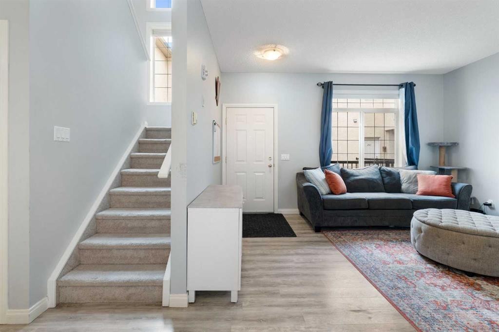 210-5703 5 Street Sw, Calgary, AB - Indoor
