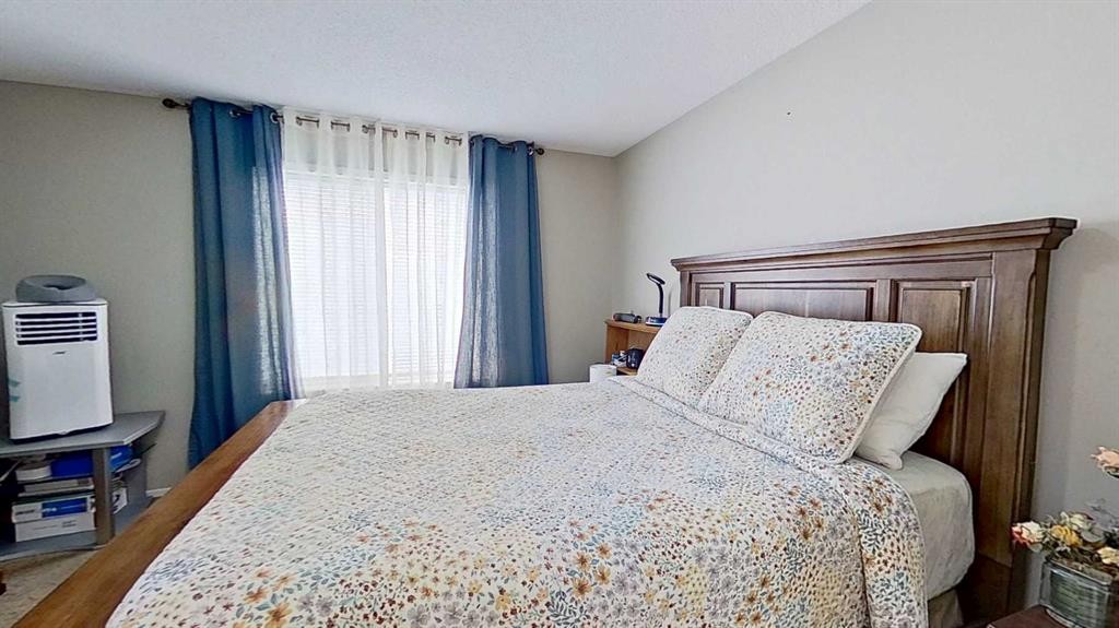 1600 Copperfield Boulevard Se, Calgary, AB
