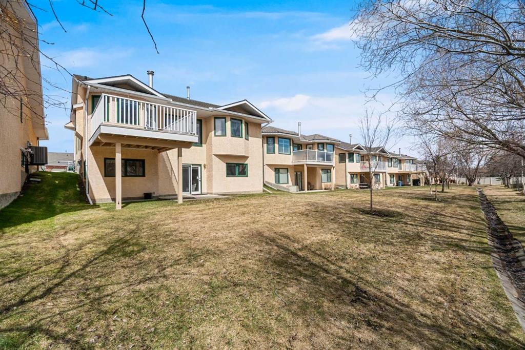 58 Evergreen Bay Sw, Calgary, AB - Outdoor