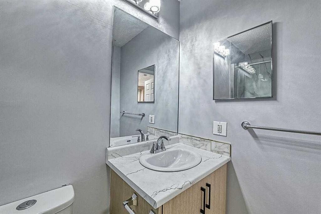 71 Falton Drive Ne, Calgary, AB - Indoor Photo Showing Bathroom
