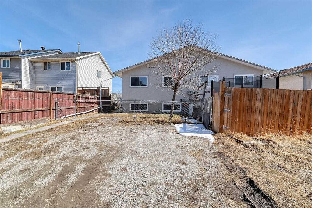 71 Falton Drive Ne, Calgary, AB - Outdoor