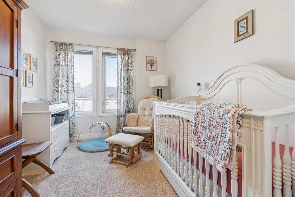 110 Candle Terrace Sw, Calgary, AB - Indoor Photo Showing Bedroom