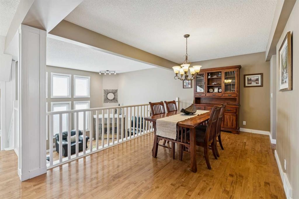 110 Candle Terrace Sw, Calgary, AB - Indoor Photo Showing Dining Room
