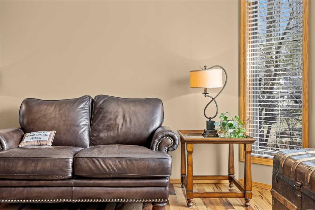 30 Gleneagles View, Cochrane, AB - Indoor