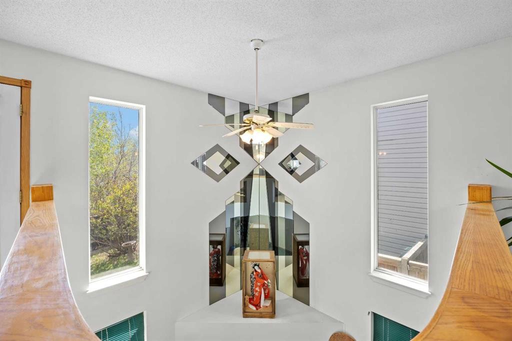 242 Hidden Spring Mews Nw, Calgary, AB - Indoor