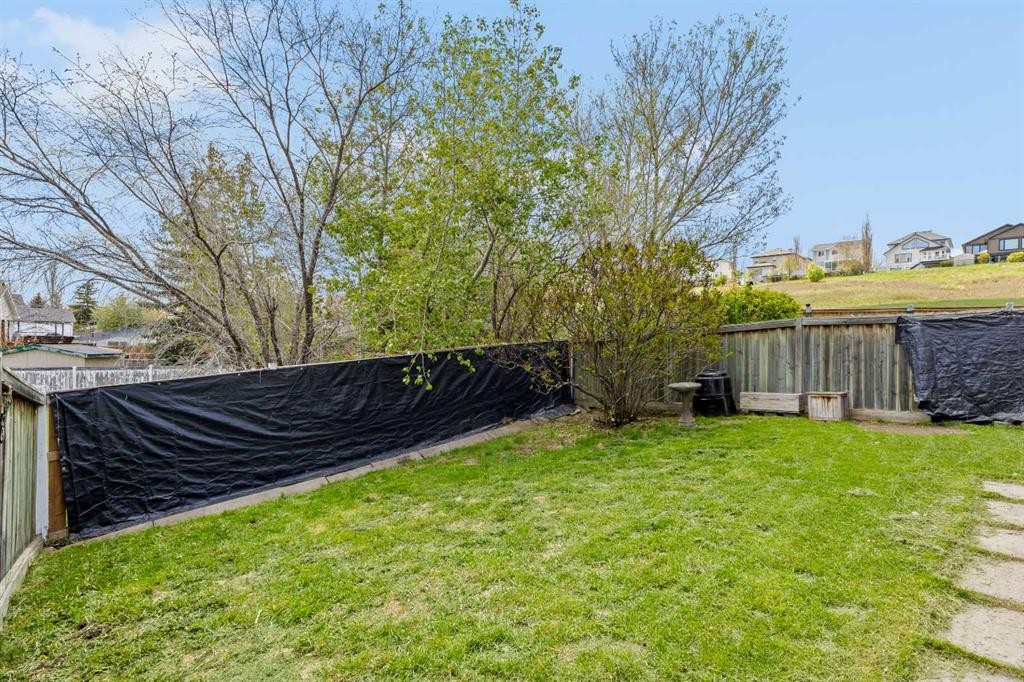 242 Hidden Spring Mews Nw, Calgary, AB - Outdoor