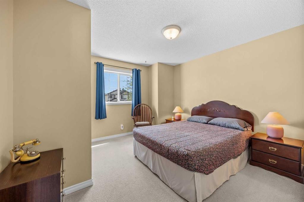11178 Hidden Valley Drive Nw, Calgary, AB - Indoor Photo Showing Bedroom