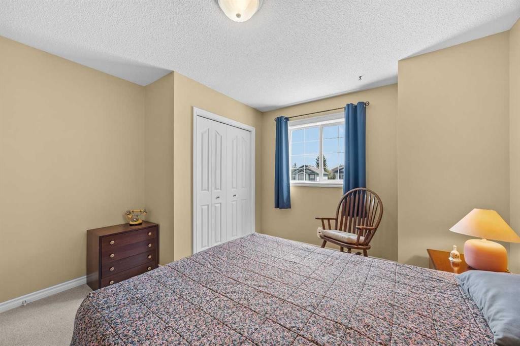 11178 Hidden Valley Drive Nw, Calgary, AB - Indoor Photo Showing Bedroom