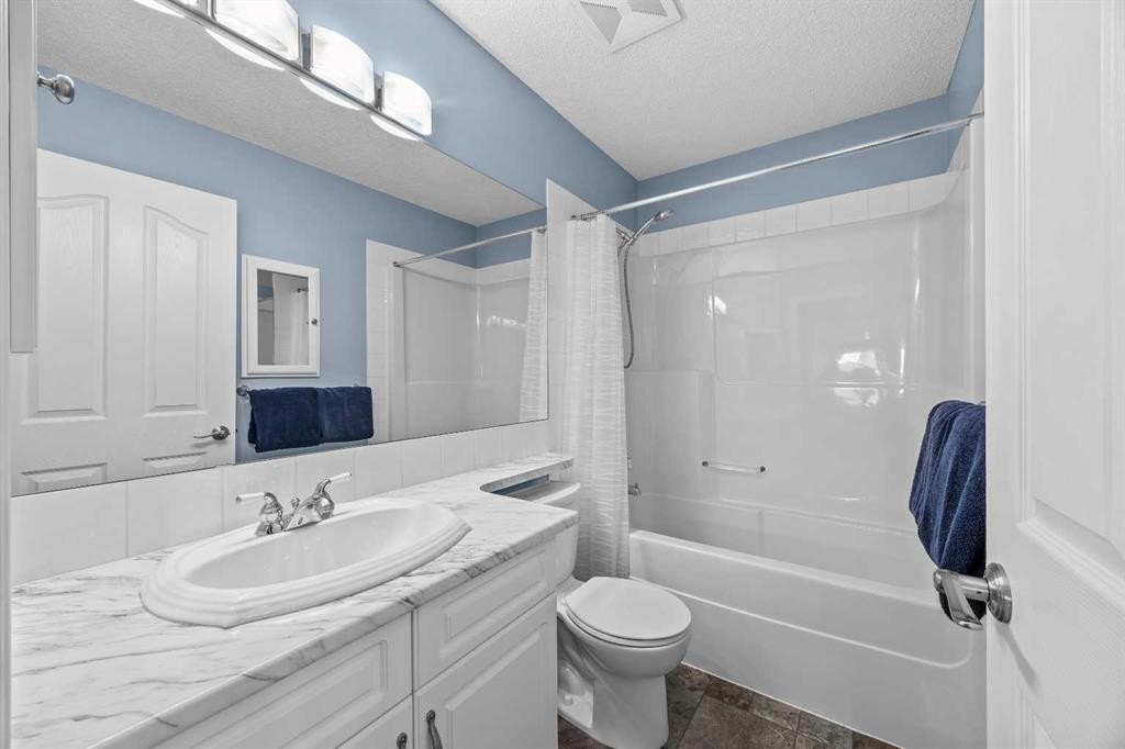 11178 Hidden Valley Drive Nw, Calgary, AB - Indoor Photo Showing Bathroom
