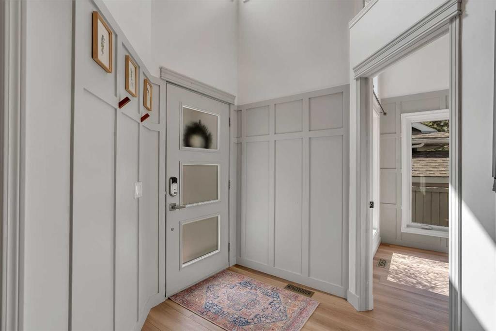 941 Riverview Place Se, Calgary, AB - Indoor Photo Showing Other Room