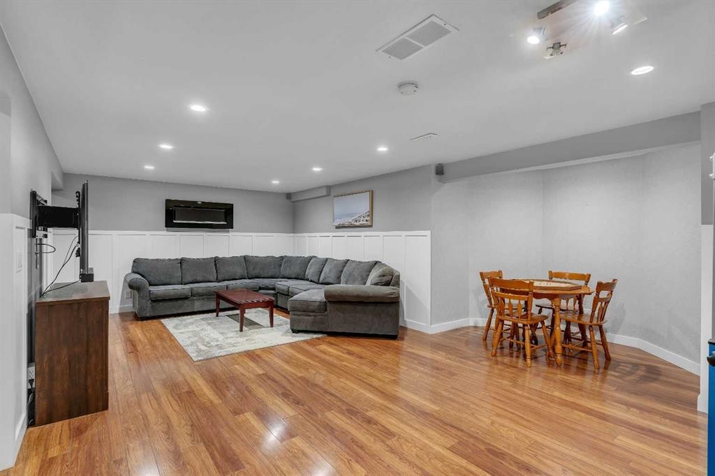 941 Riverview Place Se, Calgary, AB - Indoor