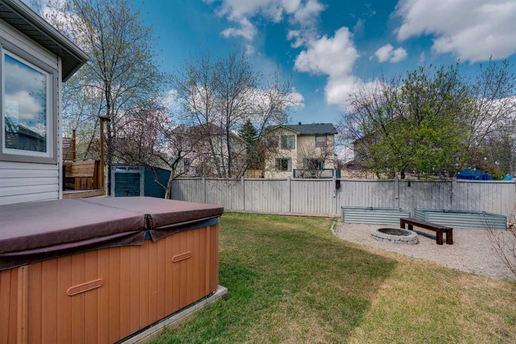 941 Riverview Place Se, Calgary, AB - Outdoor