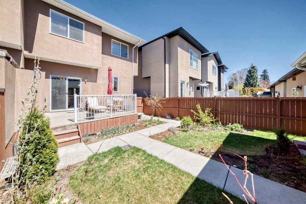 425 36 Avenue Nw, Calgary, AB - Outdoor With Deck Patio Veranda