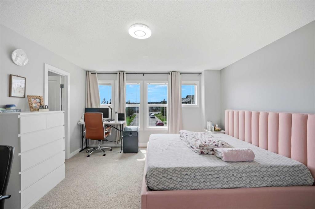 39 Panora Square Nw, Calgary, AB - Indoor Photo Showing Bedroom