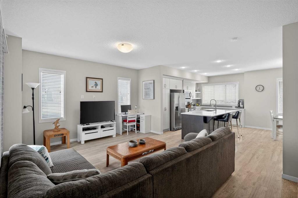 210 Nolanlake Villas Nw, Calgary, AB - Indoor Photo Showing Living Room