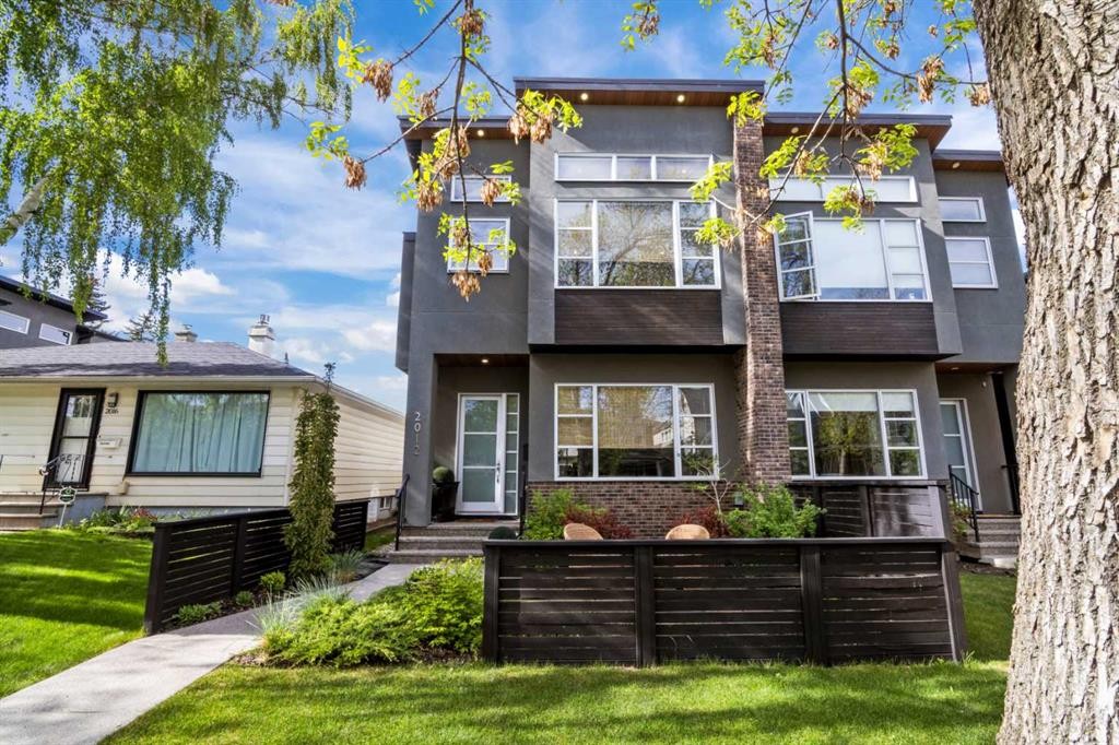 2012 49 Avenue Sw, Calgary, AB - Outdoor With Facade