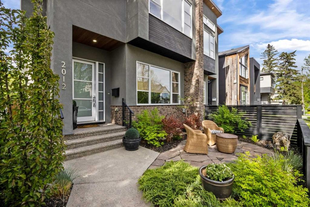 2012 49 Avenue Sw, Calgary, AB - Outdoor With Facade