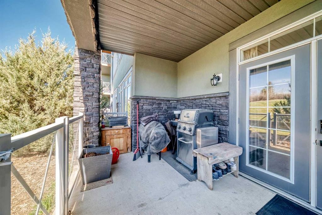 116-1005A Westmount Drive, Strathmore, AB - Outdoor With Exterior