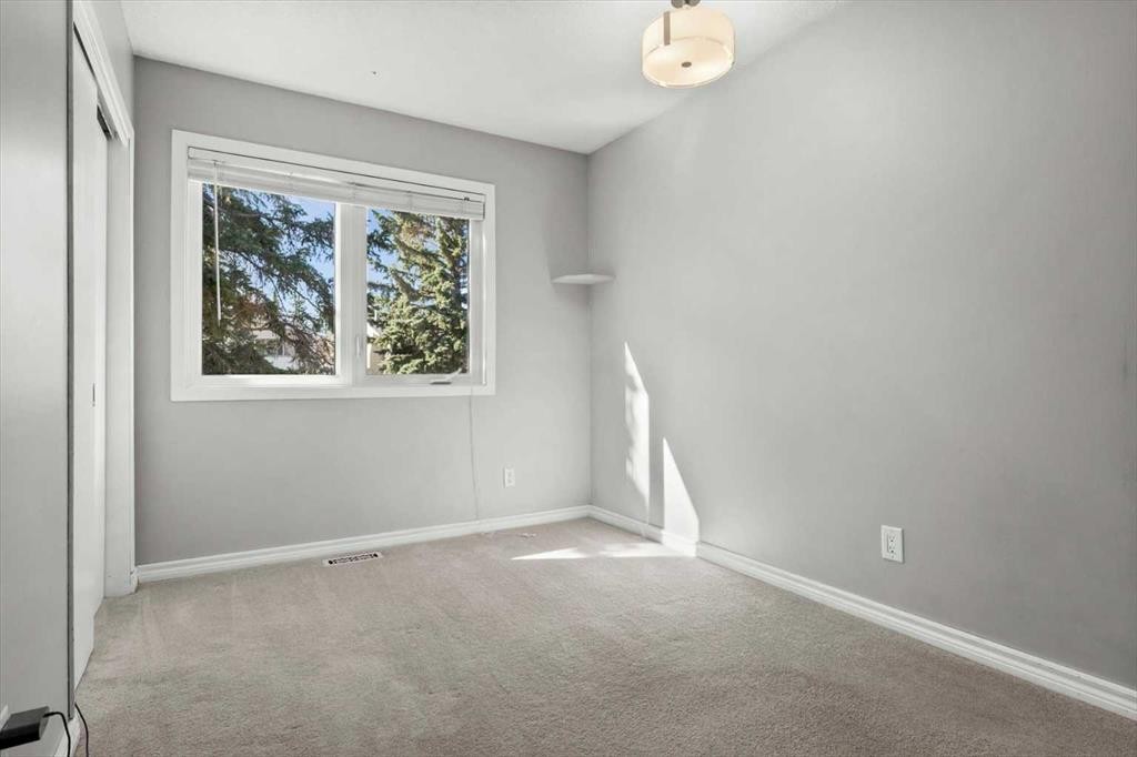 20 Brampton Crescent Sw, Calgary, AB - Indoor Photo Showing Office