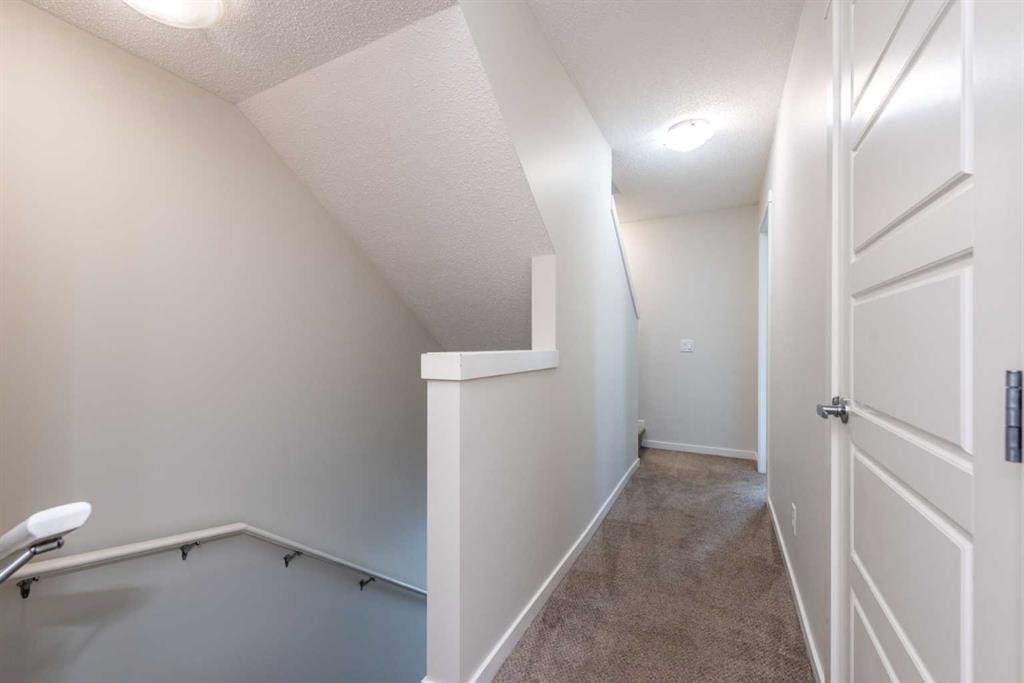 428 Cranbrook Square Se, Calgary, AB - Indoor Photo Showing Other Room