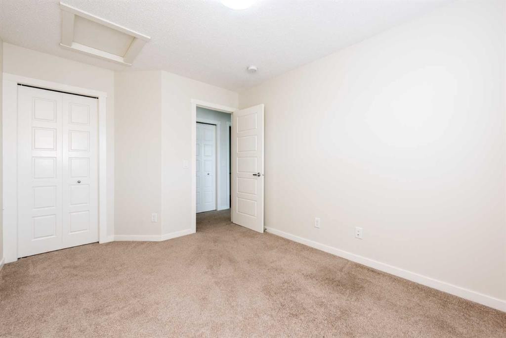 428 Cranbrook Square Se, Calgary, AB - Indoor Photo Showing Other Room