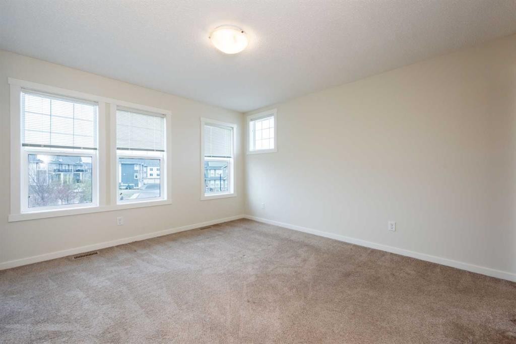 428 Cranbrook Square Se, Calgary, AB - Indoor Photo Showing Other Room