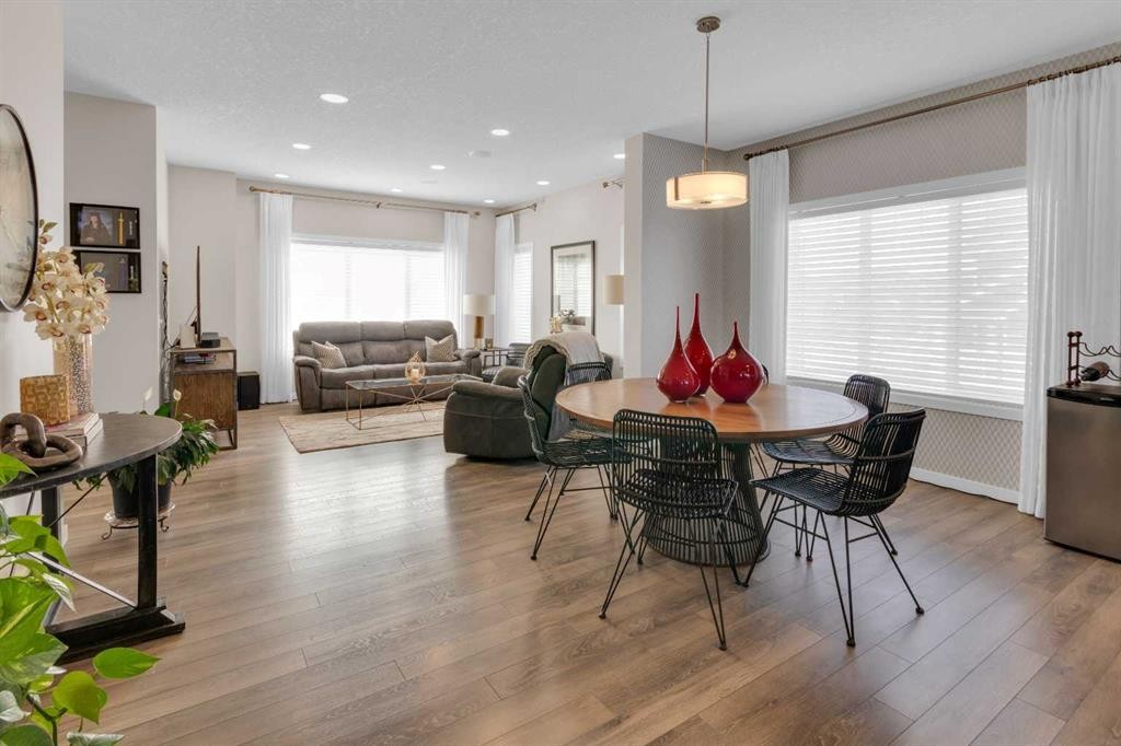 216 Sundown Road, Cochrane, AB - Indoor