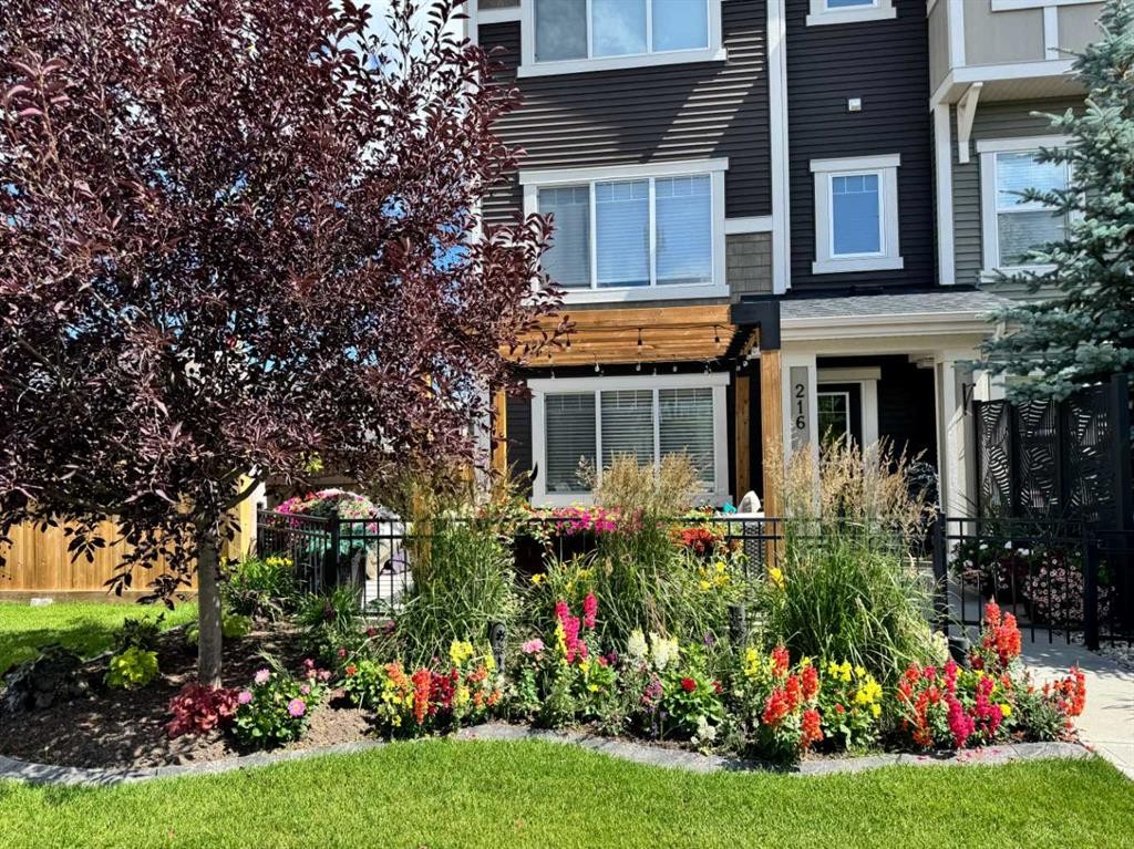 216 Sundown Road, Cochrane, AB - Outdoor