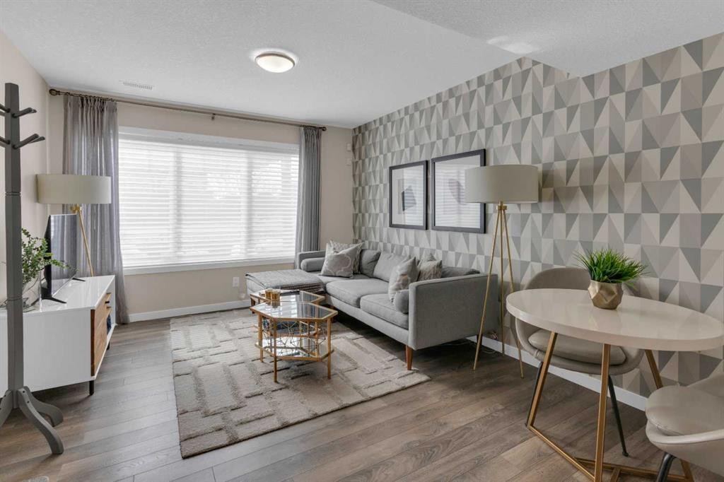 216 Sundown Road, Cochrane, AB - Indoor