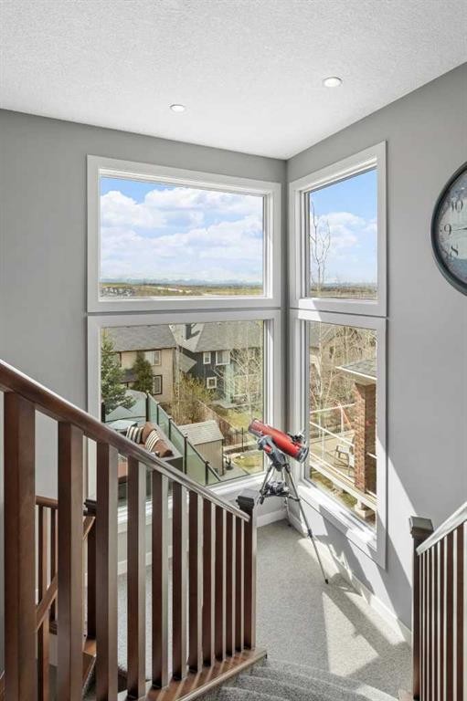 88 Crestridge Way Sw, Calgary, AB - Indoor Photo Showing Other Room