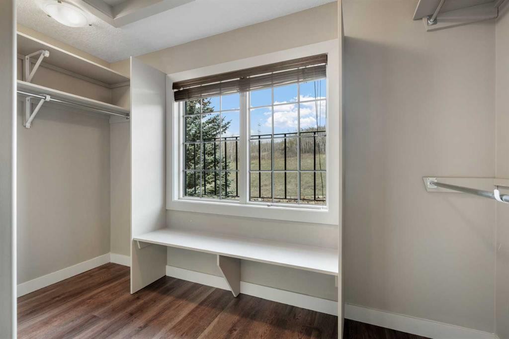 88 Crestridge Way Sw, Calgary, AB - Indoor