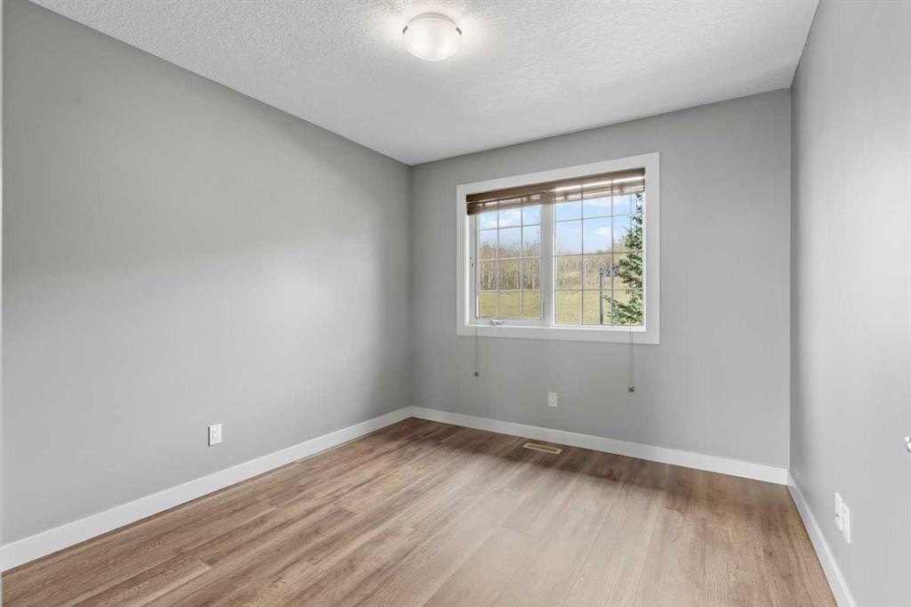 88 Crestridge Way Sw, Calgary, AB - Indoor Photo Showing Other Room
