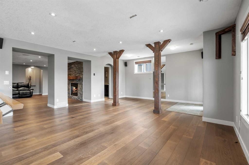 88 Crestridge Way Sw, Calgary, AB - Indoor