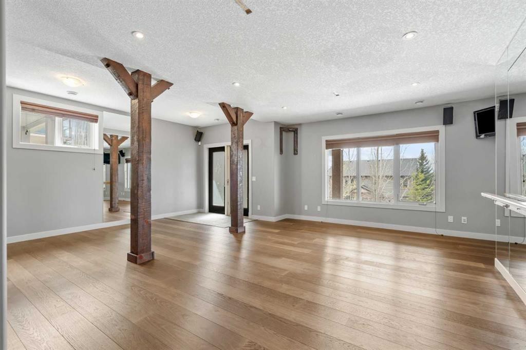 88 Crestridge Way Sw, Calgary, AB - Indoor