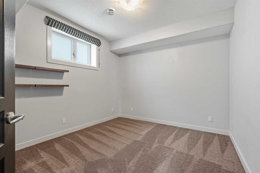 88 Crestridge Way Sw, Calgary, AB - Indoor Photo Showing Other Room