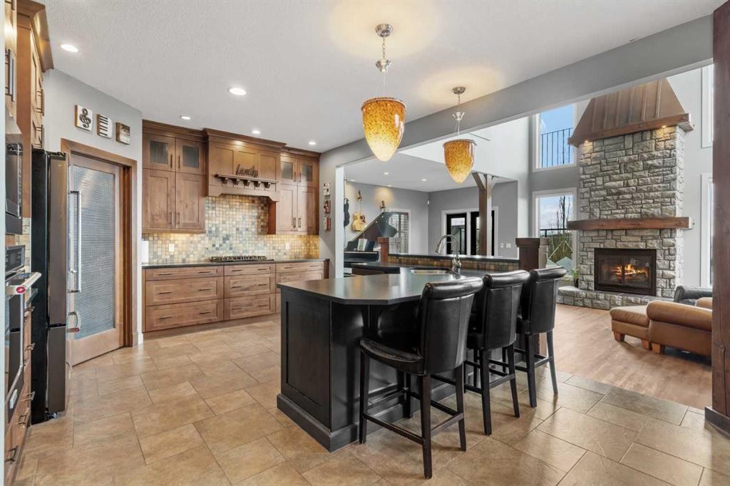 88 Crestridge Way Sw, Calgary, AB - Indoor Photo Showing Kitchen With Upgraded Kitchen