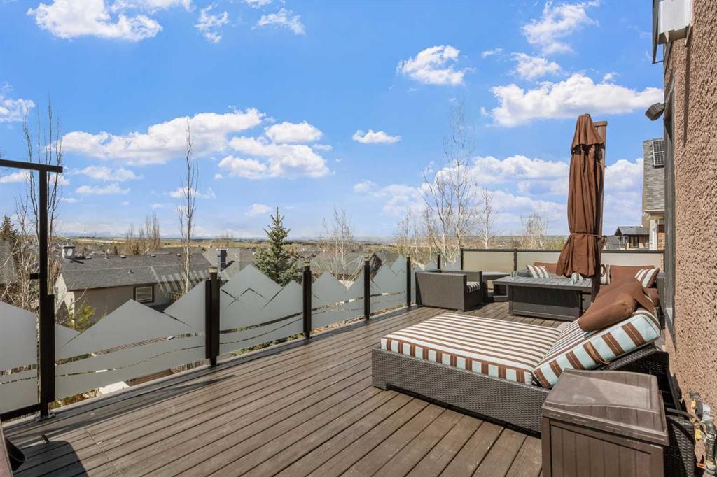88 Crestridge Way Sw, Calgary, AB - Outdoor