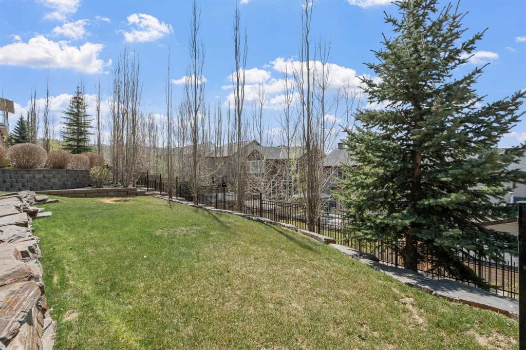 88 Crestridge Way Sw, Calgary, AB - Outdoor
