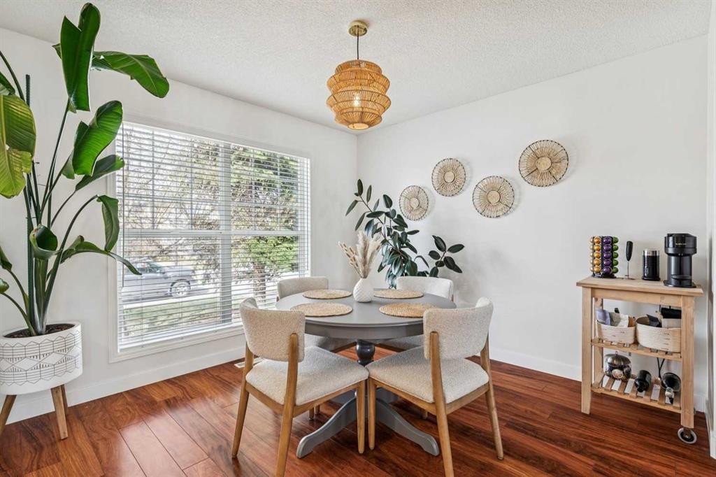 94 West Springs Way Sw, Calgary, AB - Indoor Photo Showing Dining Room