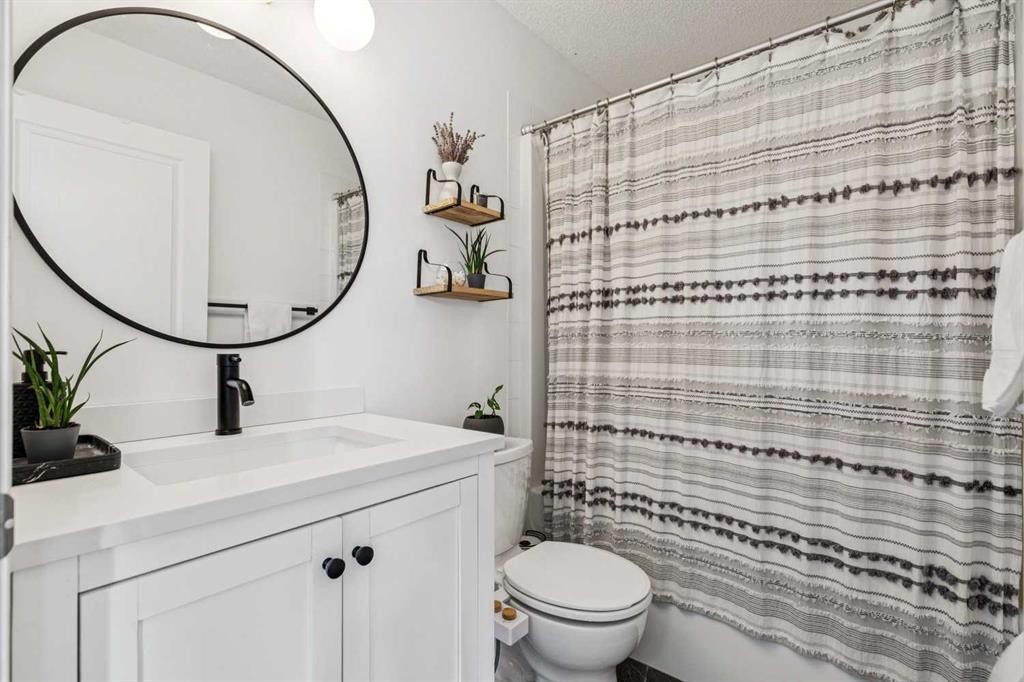 94 West Springs Way Sw, Calgary, AB - Indoor Photo Showing Bathroom