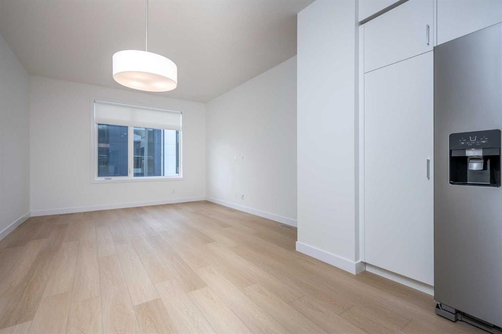 302-8535 19 Avenue Se, Calgary, AB - Indoor Photo Showing Other Room
