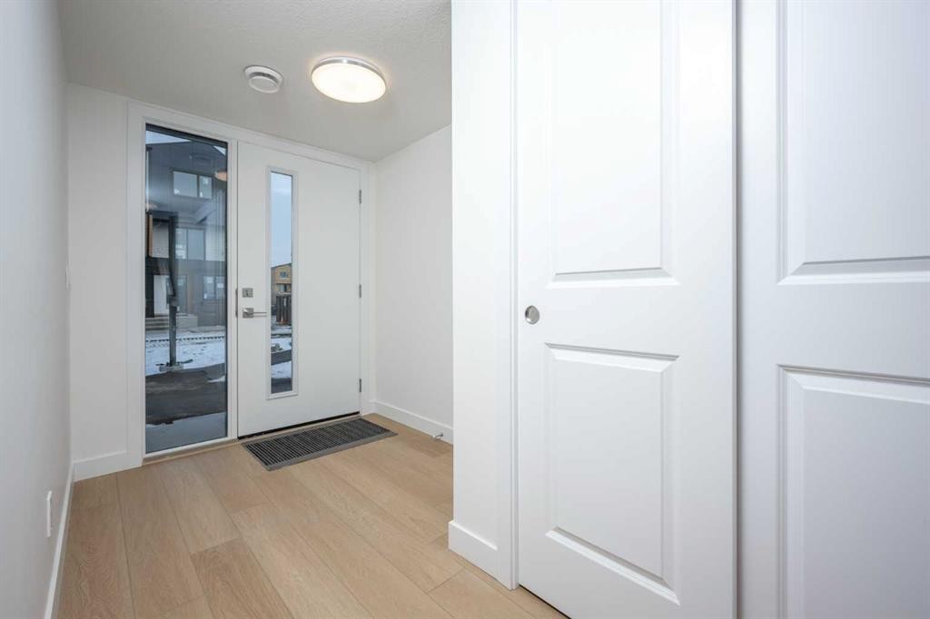 302-8535 19 Avenue Se, Calgary, AB - Indoor Photo Showing Other Room