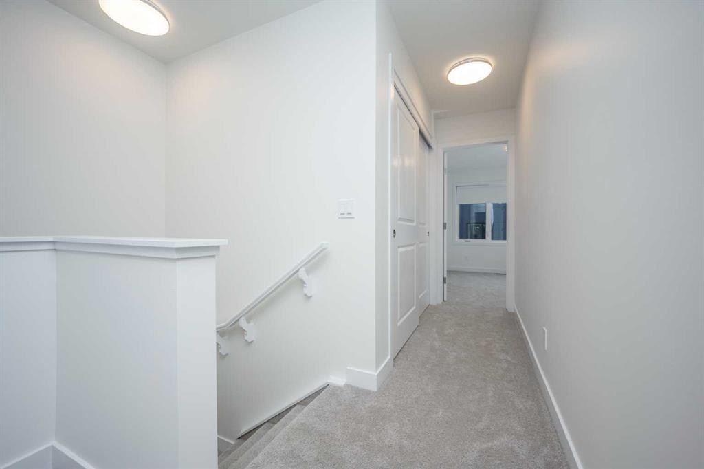 302-8535 19 Avenue Se, Calgary, AB - Indoor Photo Showing Other Room