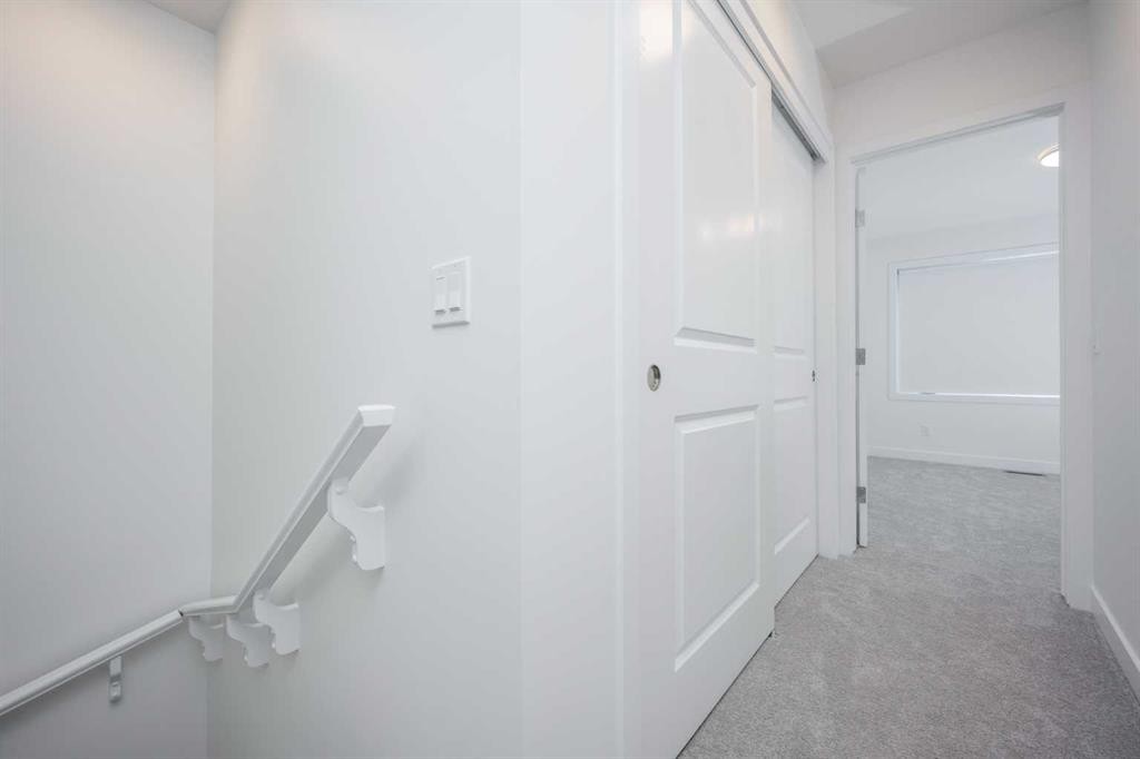 302-8535 19 Avenue Se, Calgary, AB - Indoor