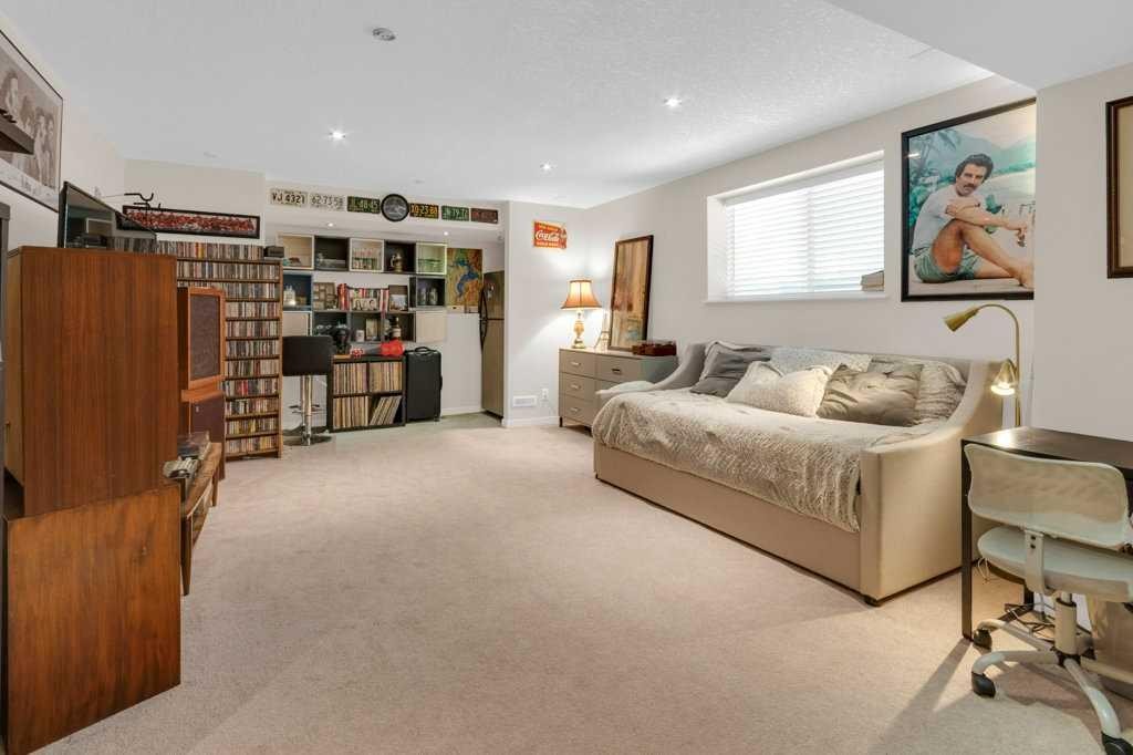 26 Heritage Landing, Cochrane, AB - Indoor