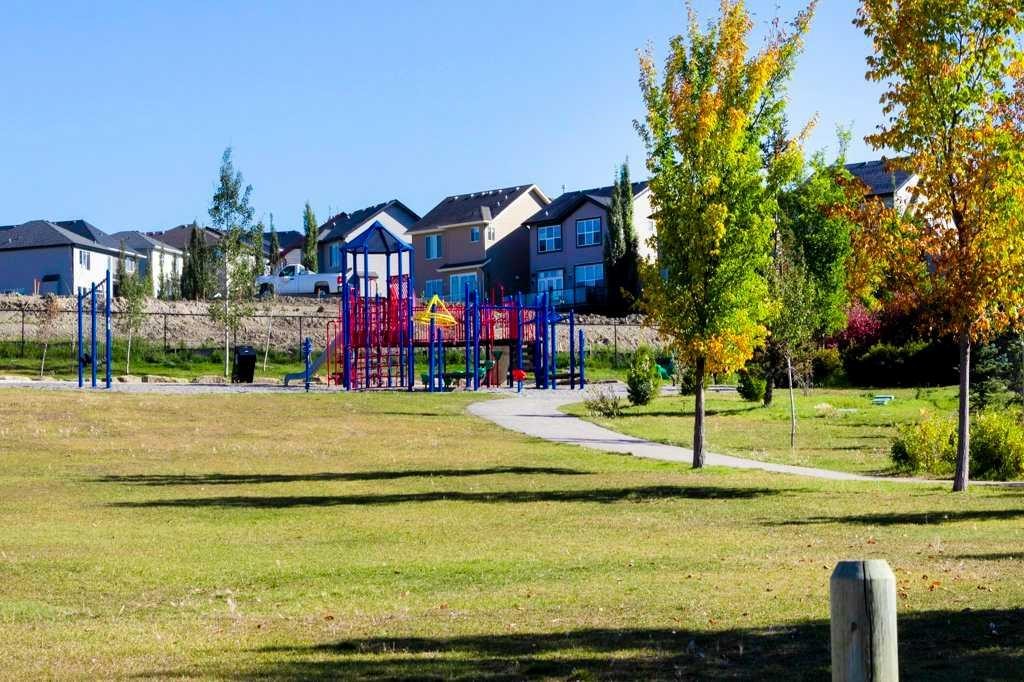 26 Heritage Landing, Cochrane, AB - Outdoor